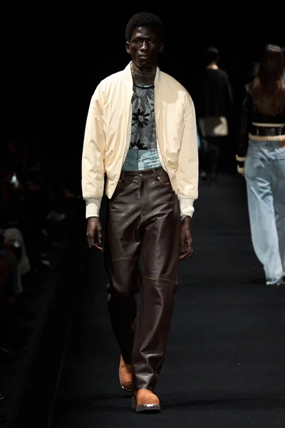 Look 33